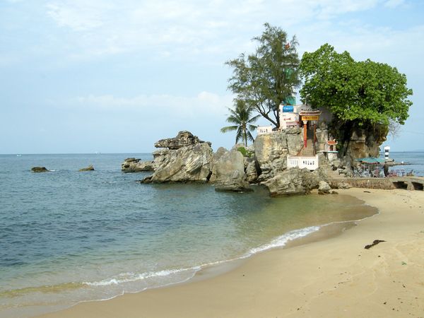 ラオス人民民主共和国「ラオス、ベトナム」の写真：約12年ぶりのフーコック島。
かなり開発...