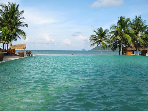 ベトナム「カンボジア、ベトナム」の写真：ニャチャン、パッションフルーツとリュウガ...