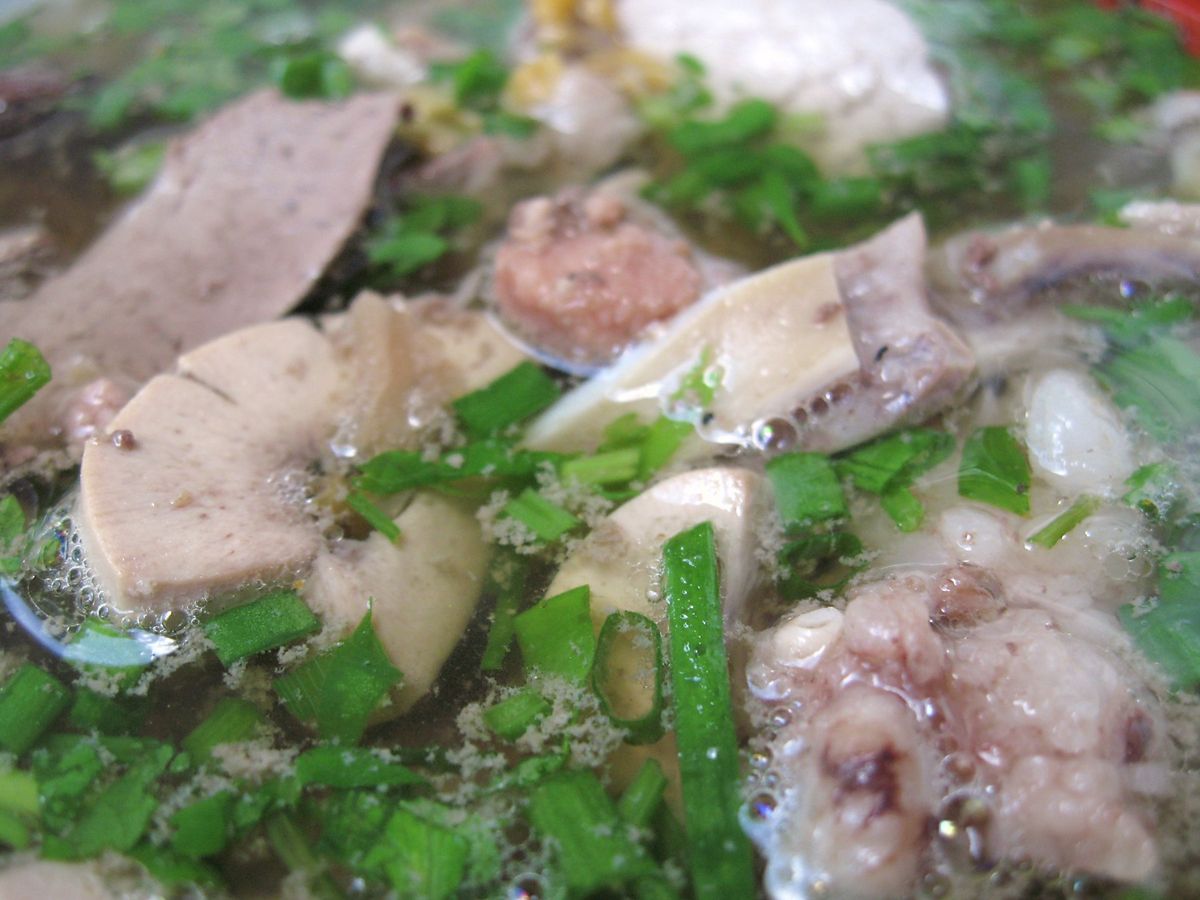 艀
レンガ工場
ハイガイ(sò huyết)炒め
モツフーティウの麺抜き、...