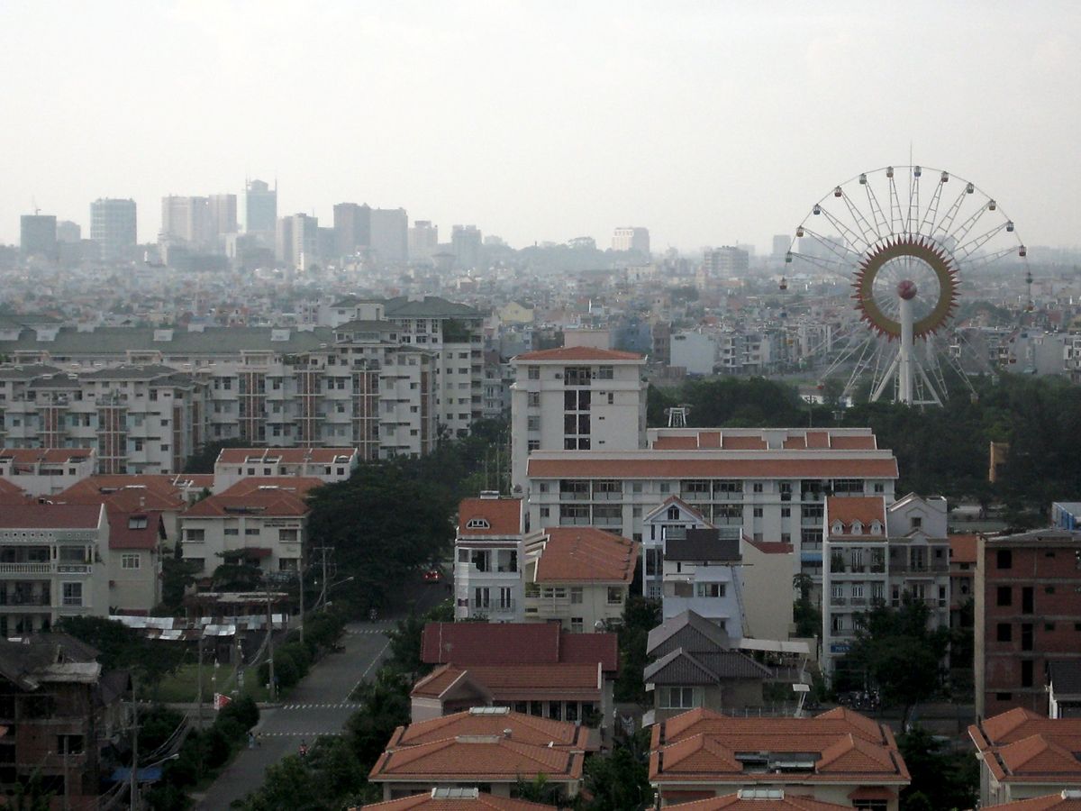 開発初期のホーチミン7区Phú Mỹ Hưng
水餃子(sủi cảo ...