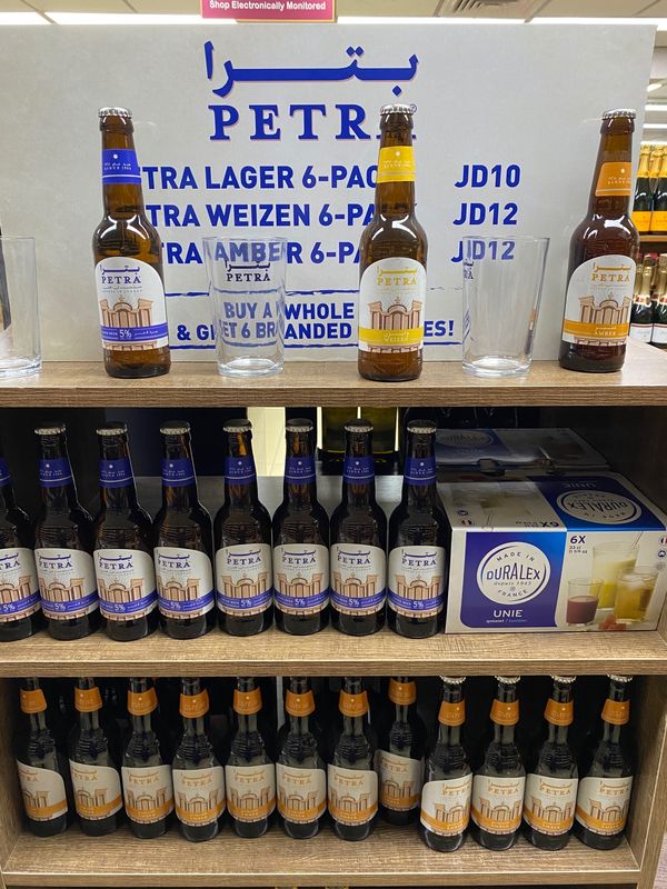 ヨルダン・死海「ヨルダン🇯🇴」の写真：お土産たち。
しかも、お店での陳列風景w...