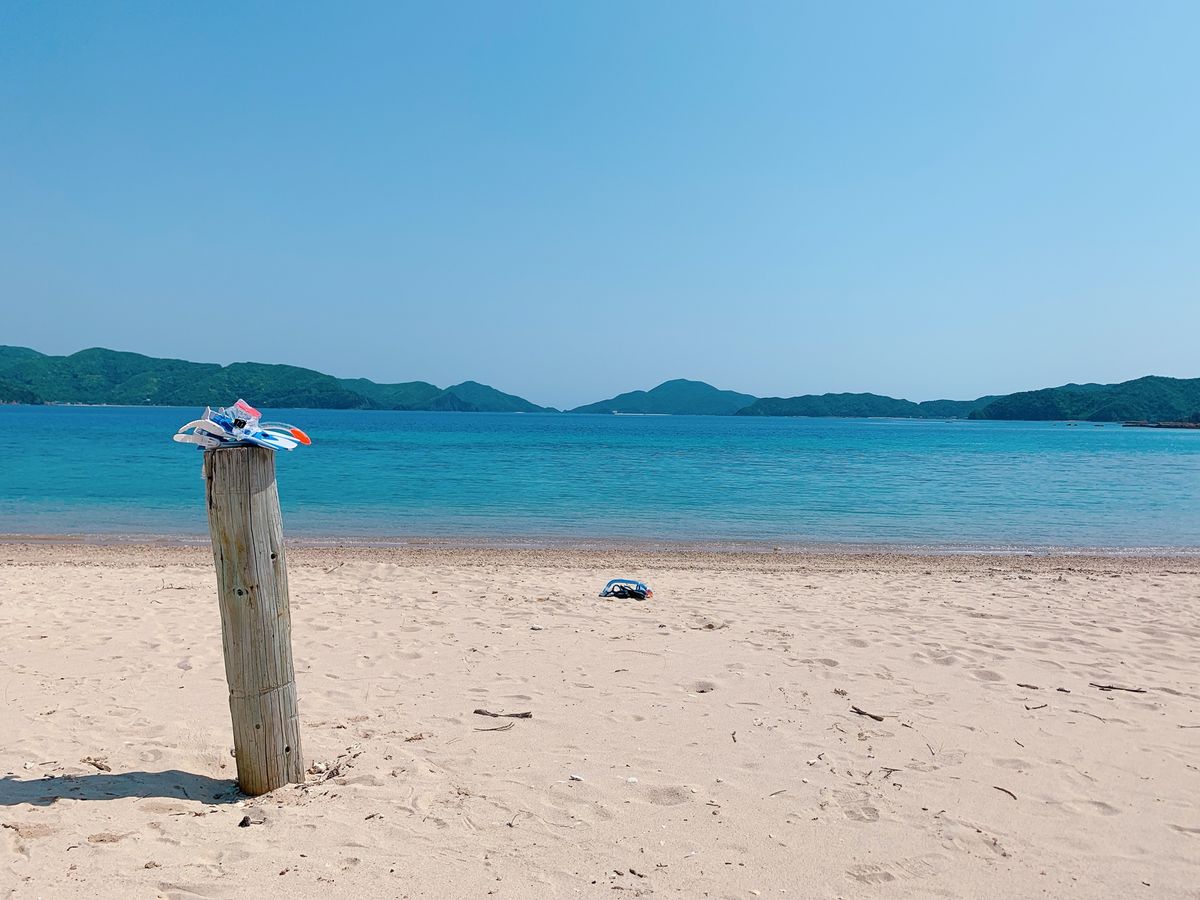 奄美旅行二日目は、古仁屋港からフェリーに乗って加計呂麻島へ。

街らしい街...
