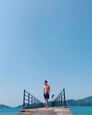 奄美旅行二日目は、古仁屋港からフェリーに乗って加計呂麻島へ。

街らしい街...