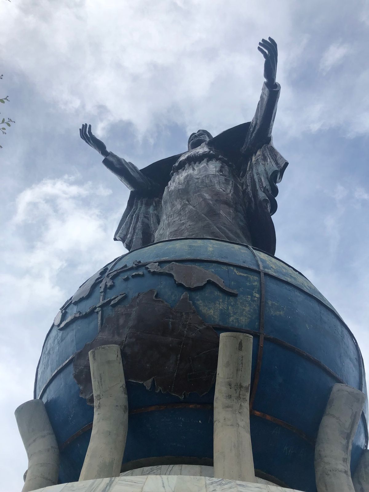 曇りだったけど、晴れてても干からびてたかな？
30円でどこまでも乗れるバス...