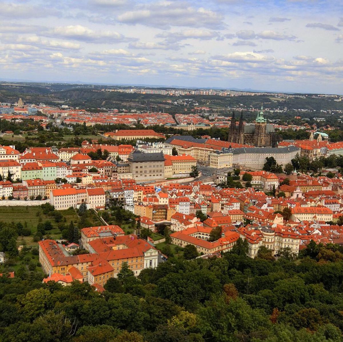 旅行記ブログを書き始めました！
「プラハ観光編」を更新しました

グットト...