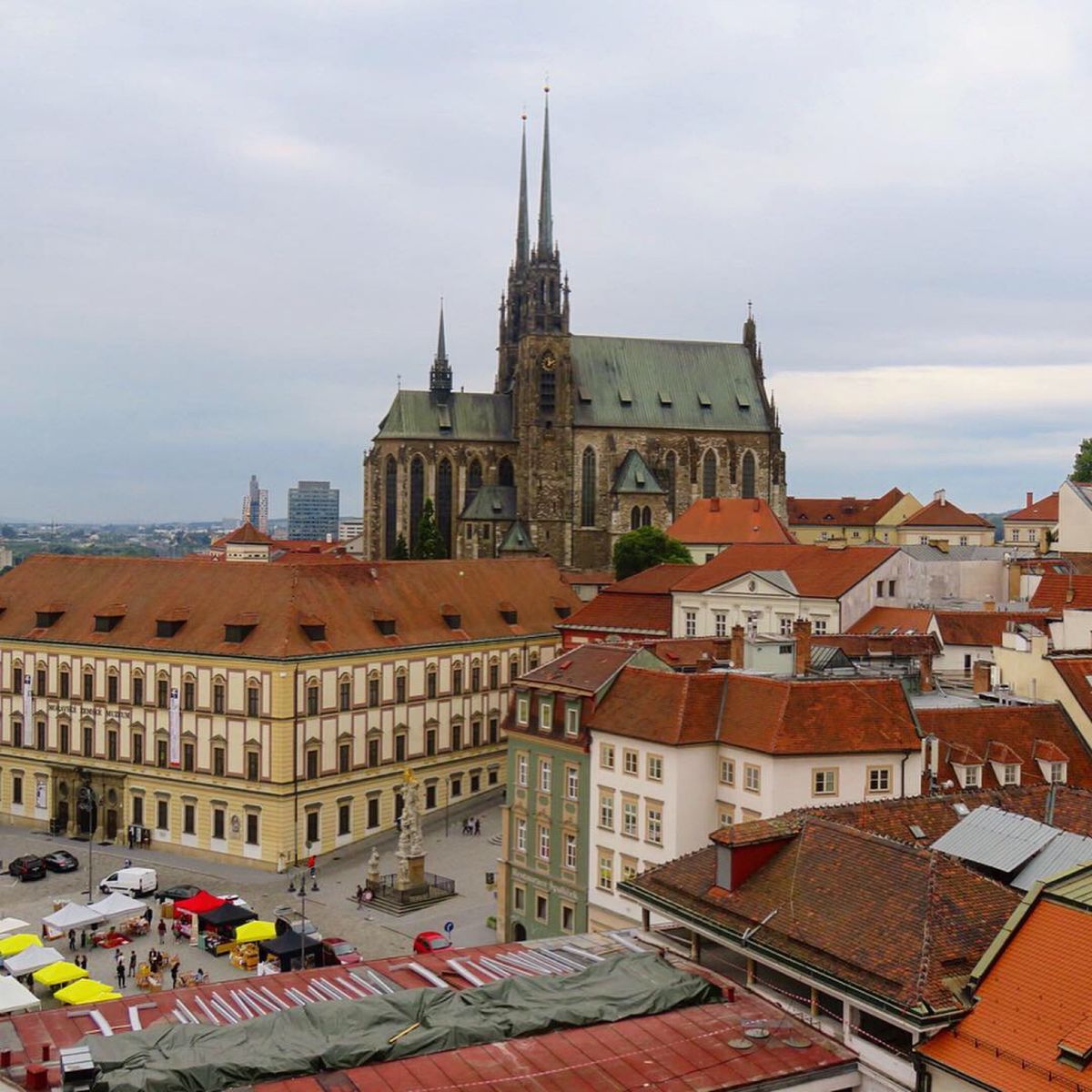 ブルノのトラム、ブルノの、街並み、プラハ旧市街広場、伯母の甥っ子がバイトで...