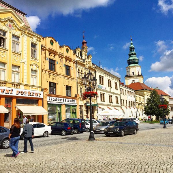 チェコ共和国・プラハ、「はじめてのヨーロッパ」の写真：クロメルジーシュ、プラハの街並み、聖ヴィ...