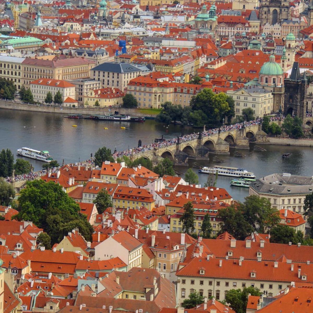 旅行記ブログを書き始めました！
「プラハ観光編」を更新しました

グットト...