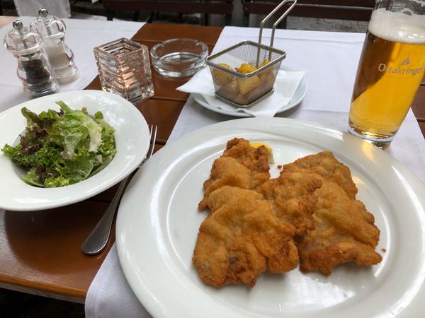 オーストリア「第1回ヨーロッパ一人旅！①」の写真：ウィーンで食べたもの！

カツレツ！
ト...