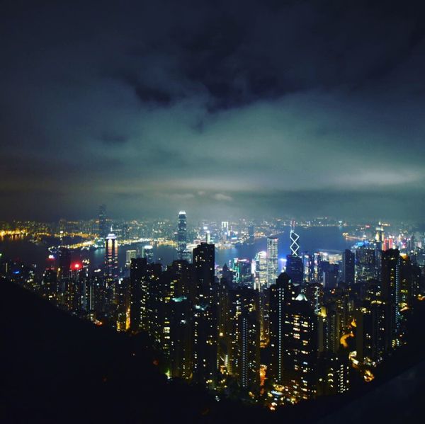 香港「マカオ香港弾丸旅！①」の写真：香港の夜景！

香港っていうと看板が道路...