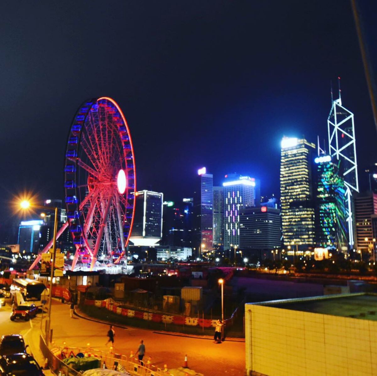 香港の夜景！

香港っていうと看板が道路にめっちゃ出てるっていうイメージだ...