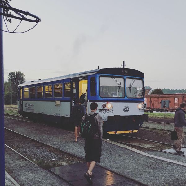 フランス「鉄道でフランスへ」の写真：朝5時からパリに向けて出発！チェコ鉄道と私鉄の...