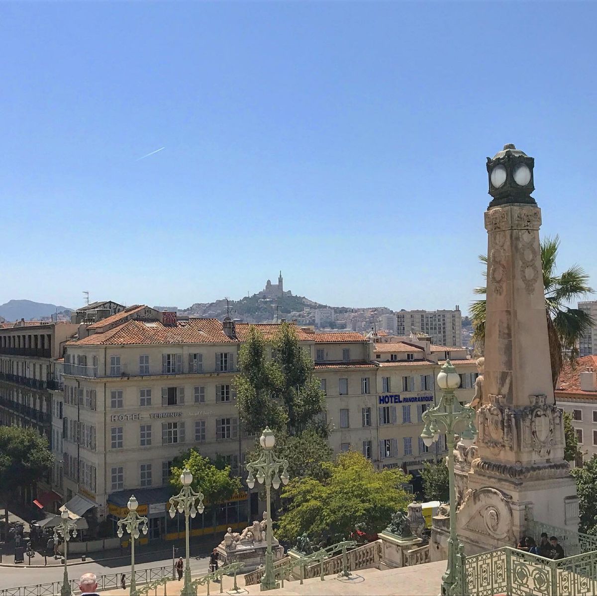 マルセイユに到着！
マルセイユ石鹸🧼
色とりどりで綺麗✨