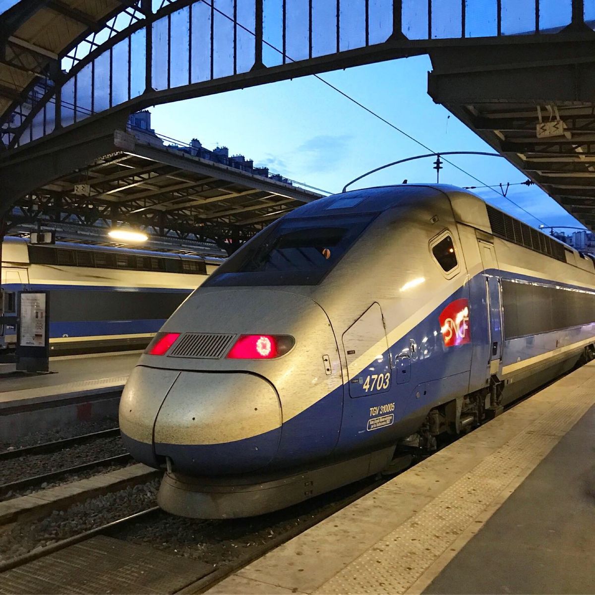 60分遅れでマンハイムに到着したTGV
ぶっ飛ばして30分遅れを短縮してパ...