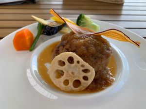 伊良部島でランチ
渡口の浜の近くのカフェ　ブルータートルでランチ
海を眺め...