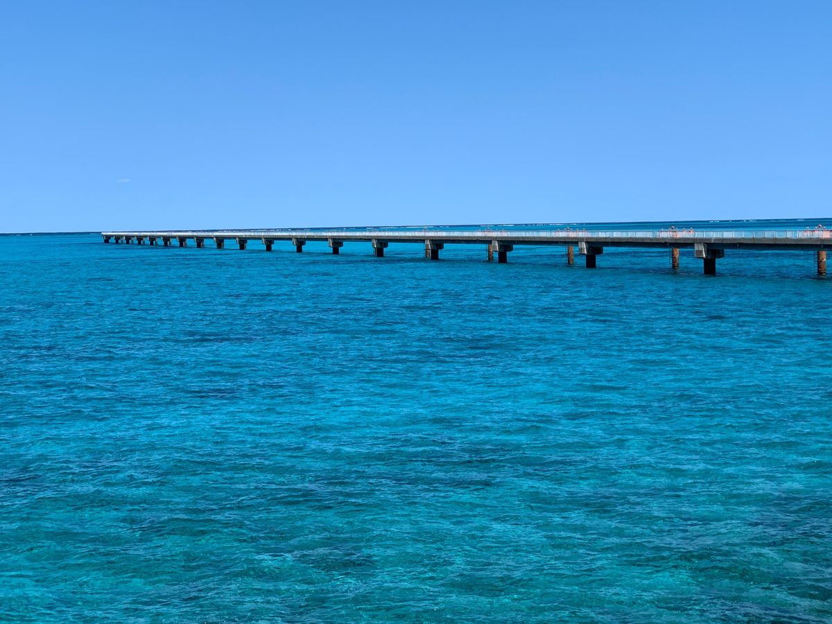 下地島空港の近くのビーチ
最高のブルーです。
