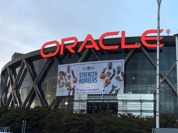 アメリカ(米国)・オークランド「オークランドでNBA観戦！」の写真：オラクルアリーナ！