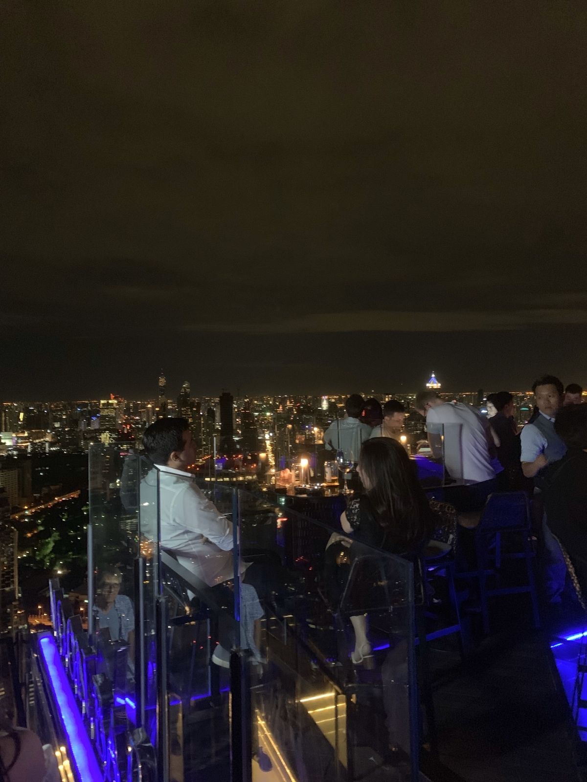 バンヤンツリーホテルのルーフトップバー。
ムーンバー🍸