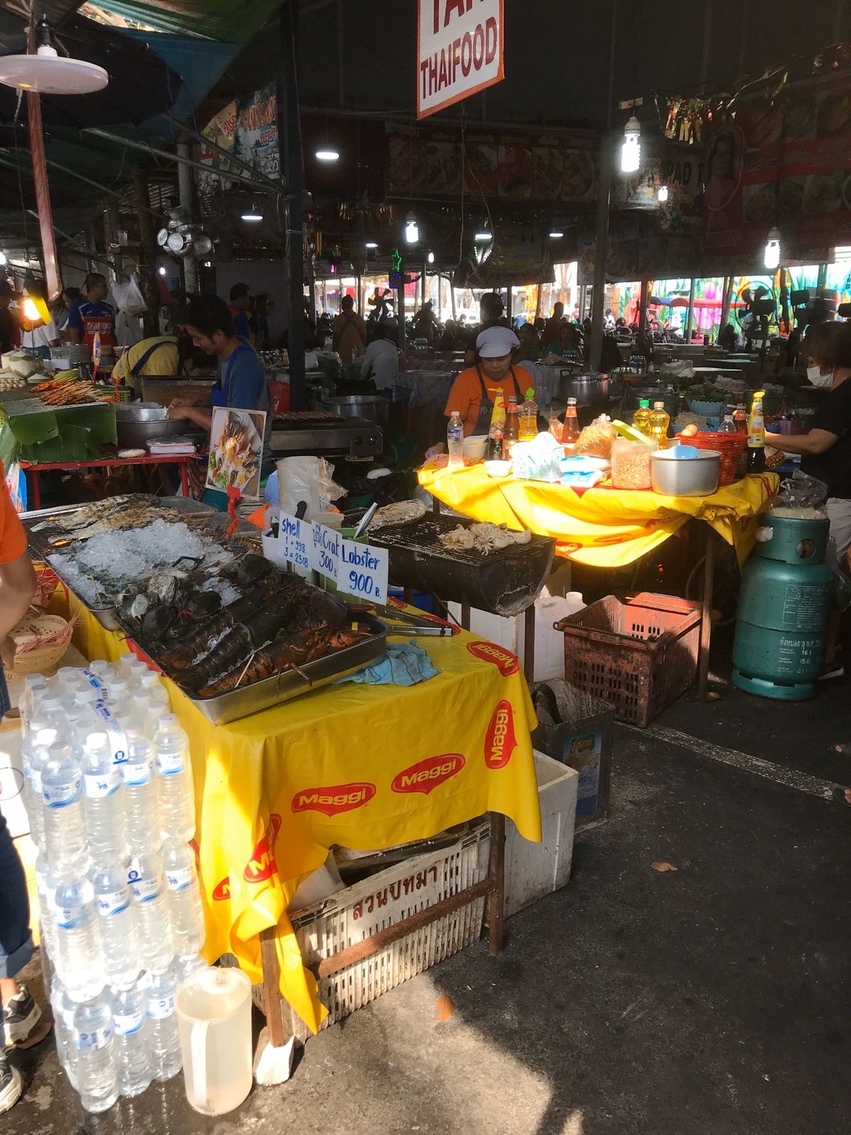 CHATUCHAK  WEEKEND  MARKET