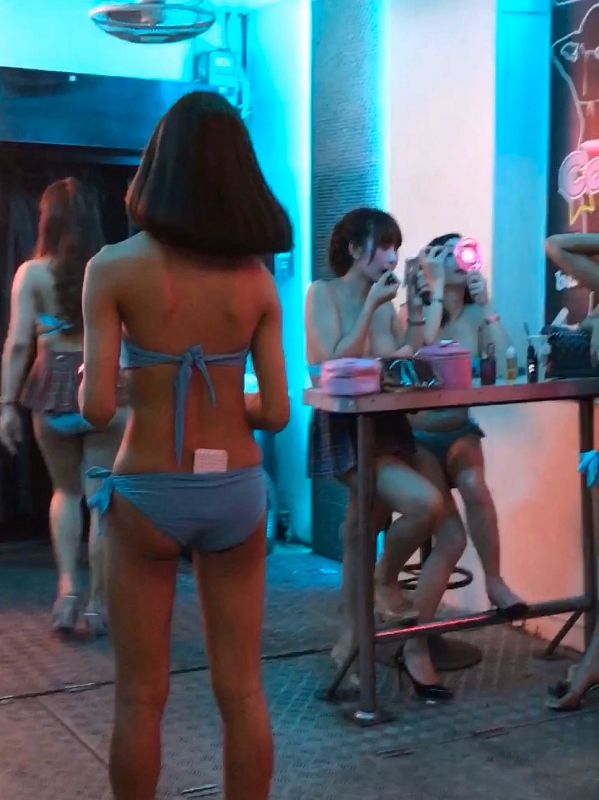 ナナプラザとソイカウボーイ
ニューハーフの店