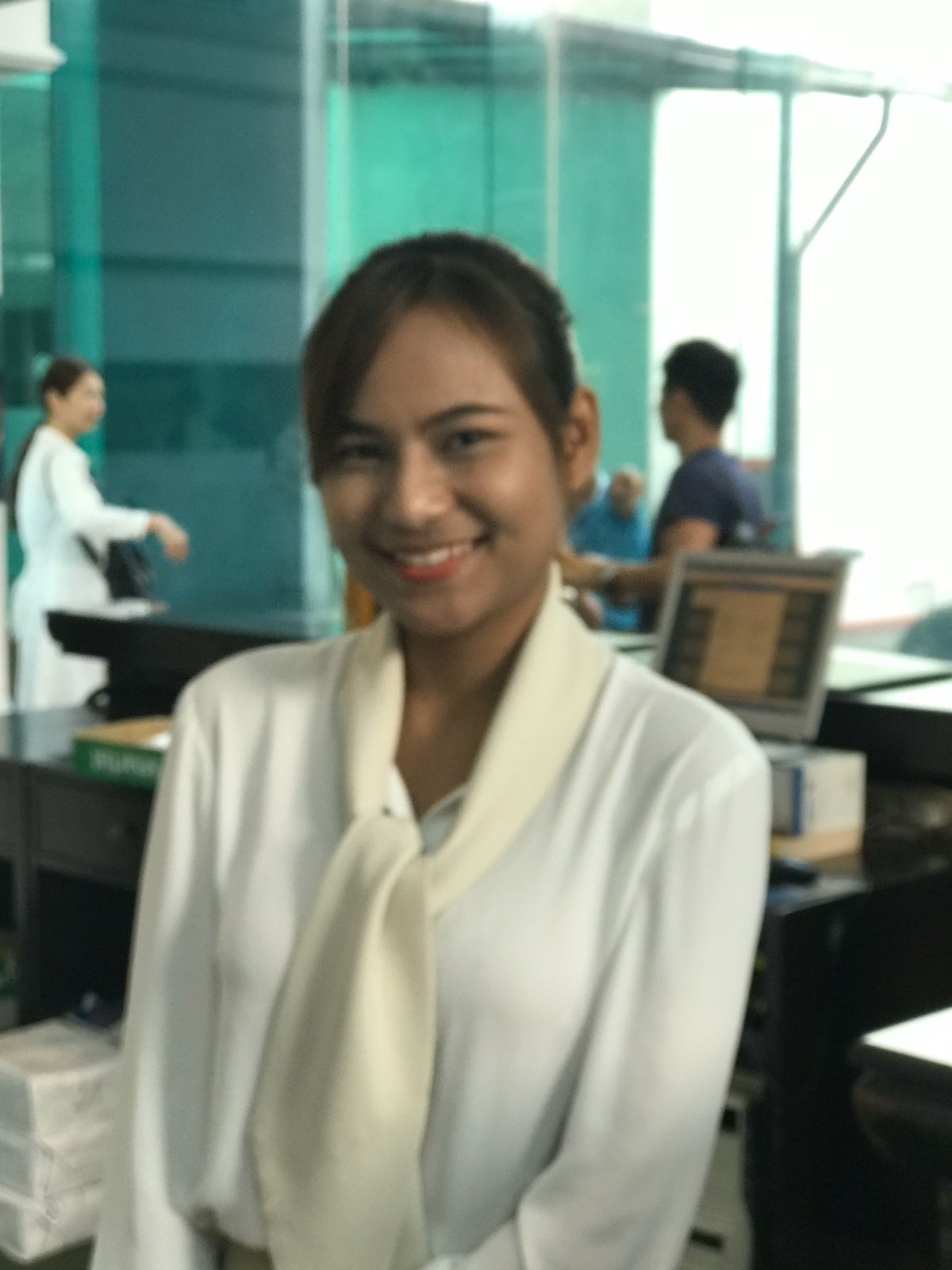 ウインザースイーツホテル🏨
フロント女性
滞在期間中、大変お世話になった