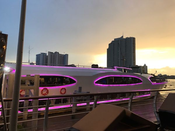 タイ「Bangkok」の写真：チャオプラヤ川のクルーズ船ディナー①