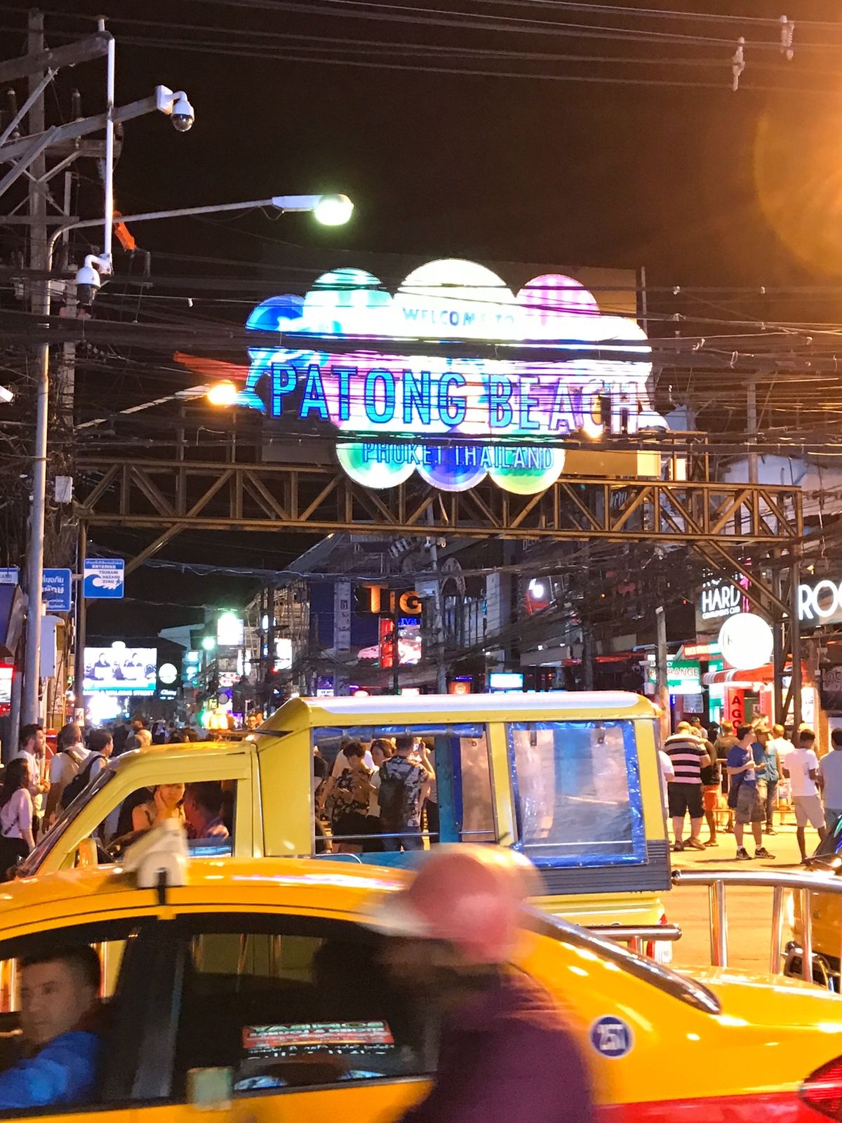 バトンビーチ🏖
バングラロード