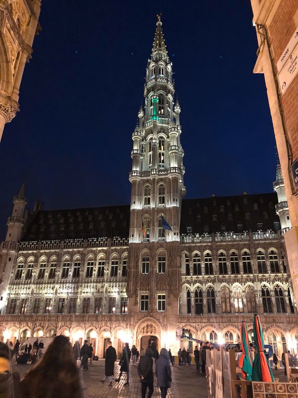 ベルギー・ブリュッセル「ベルギー 一人旅」の写真：夜のGrand-Place😄
