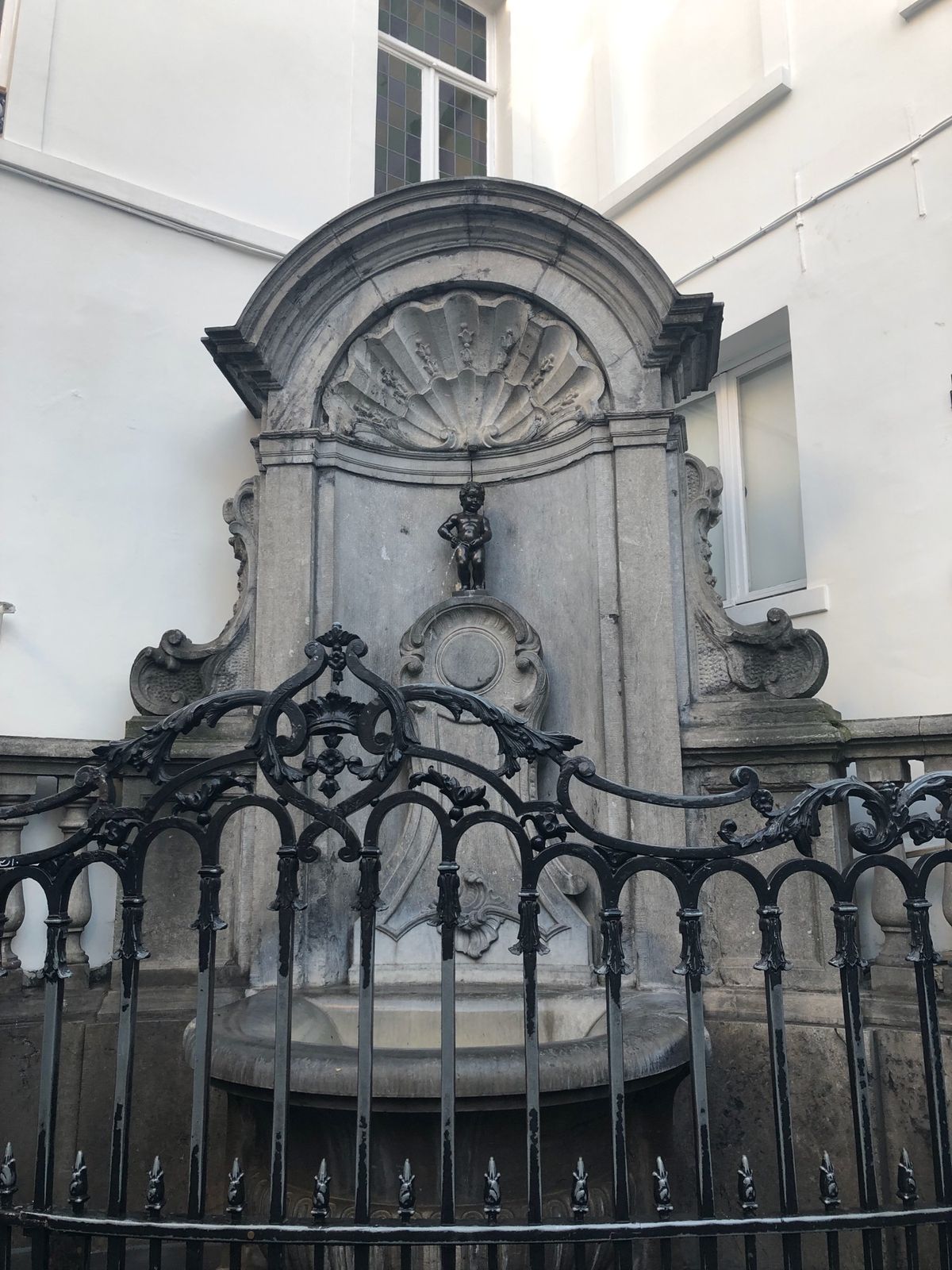 小便小僧は目立たなくて最初通り過ぎました…がっかり…
ネットで知った小便犬...