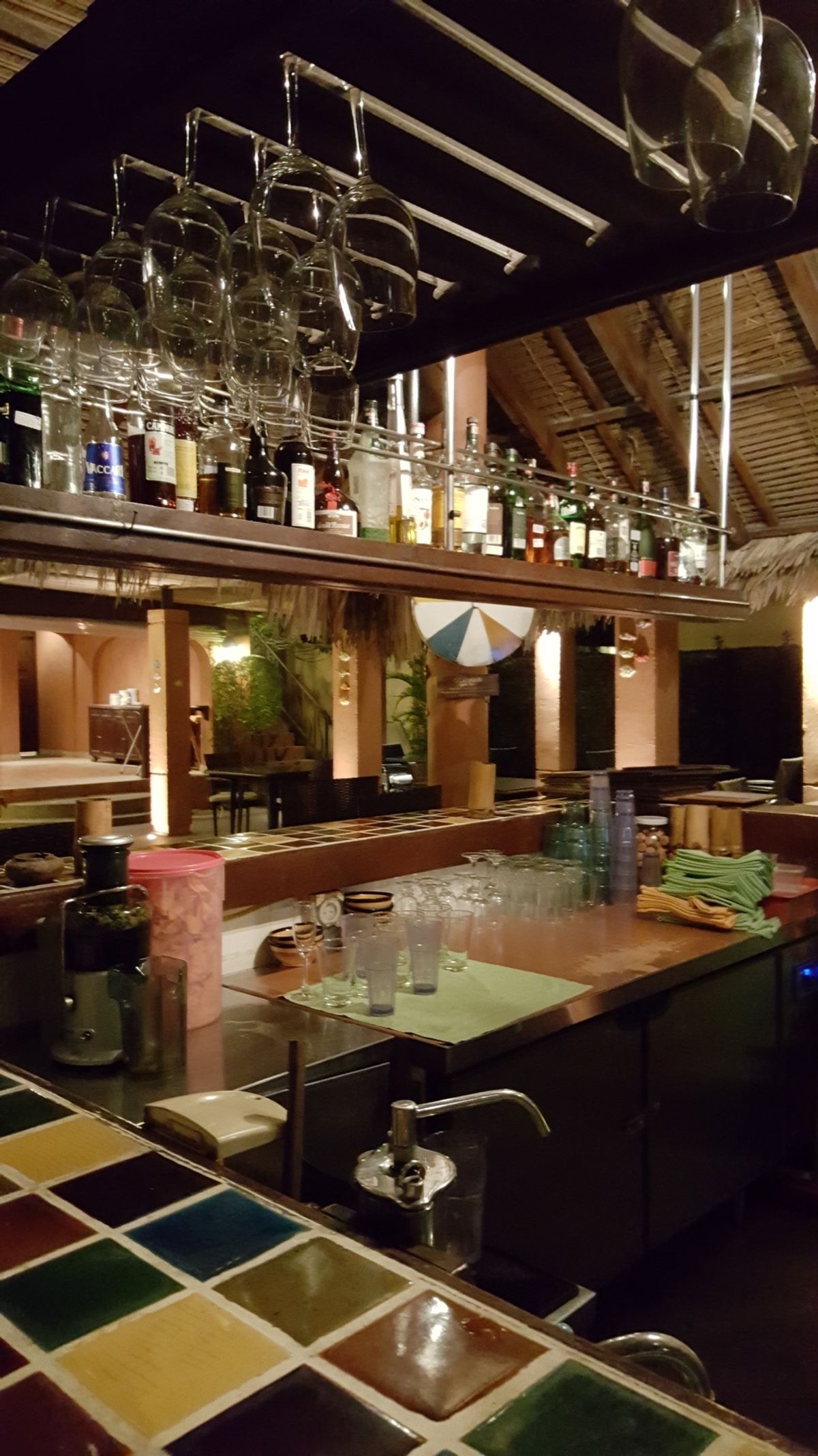 カサ・デル・マーレ②
ホテルのプライベートビーチでのディナー
バー&ロビー