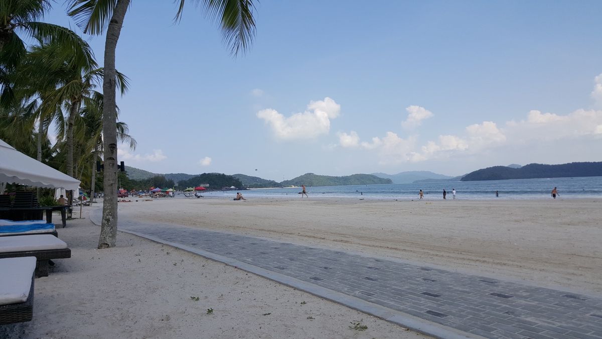 パンタイ・チェナンビーチ⛱