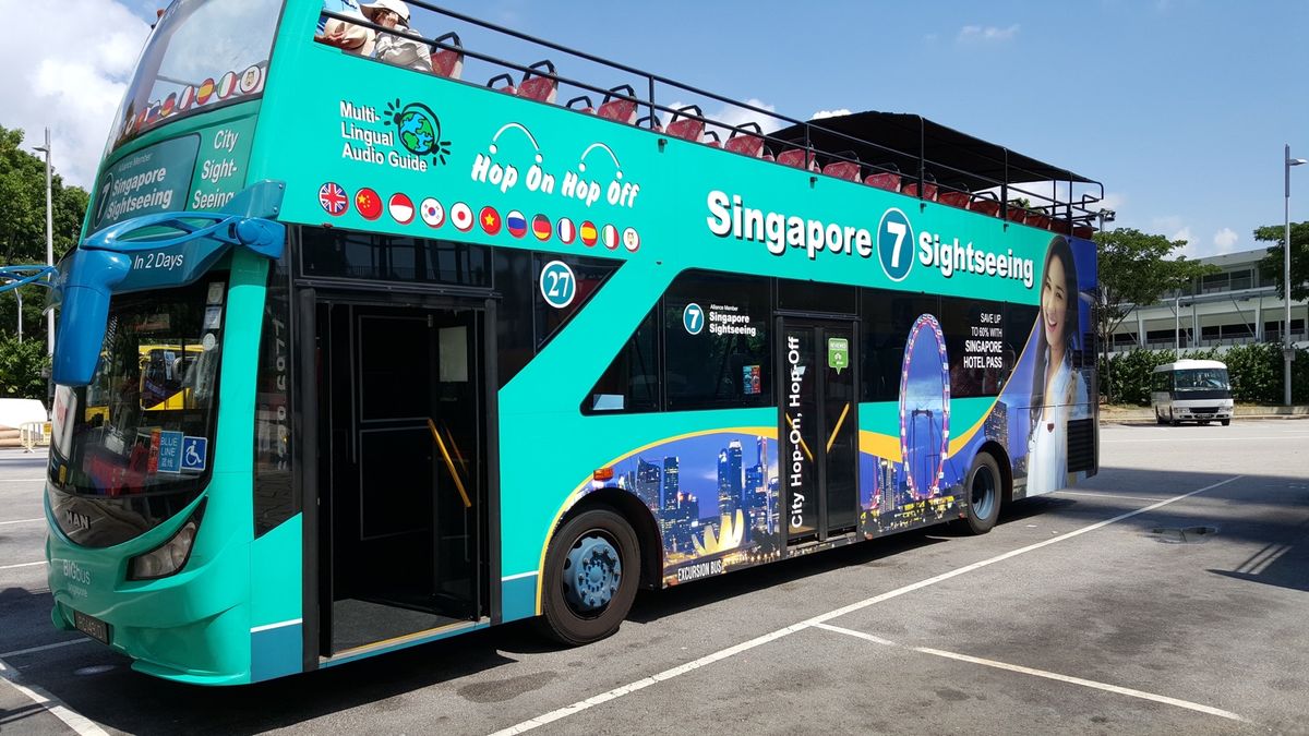 周遊バス
フードコート