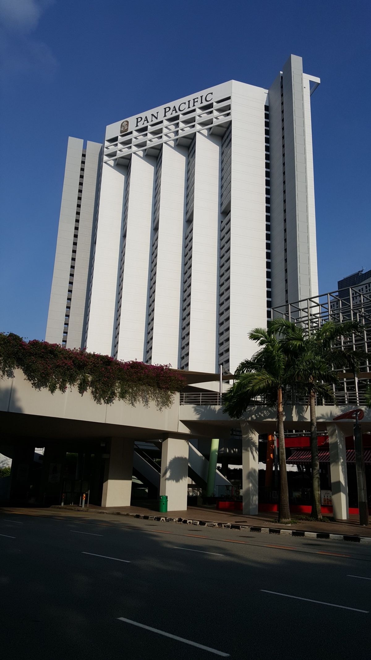 ラッフルズホテルと２５年前に宿泊したパンパシフィックホテル🏨