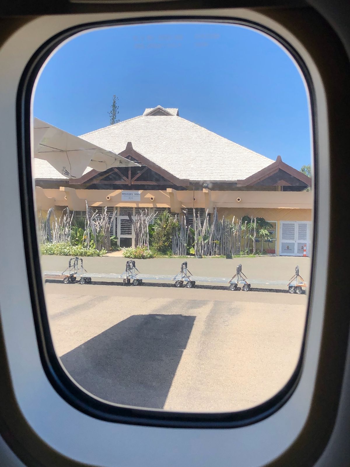 ウヴェア島の空港
