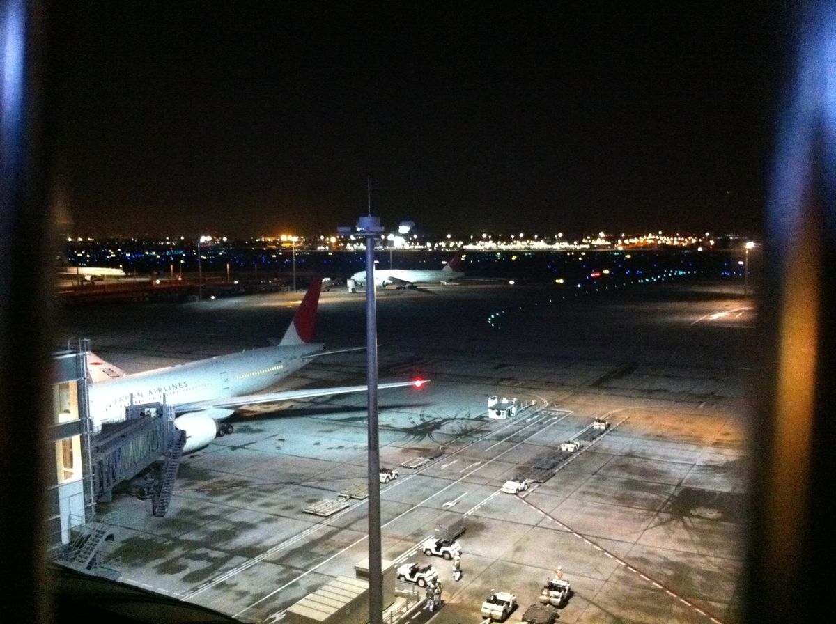 エコノミーでハワイへ
機内食を食べていたみたいだ。
今なら何も食べず即寝です。