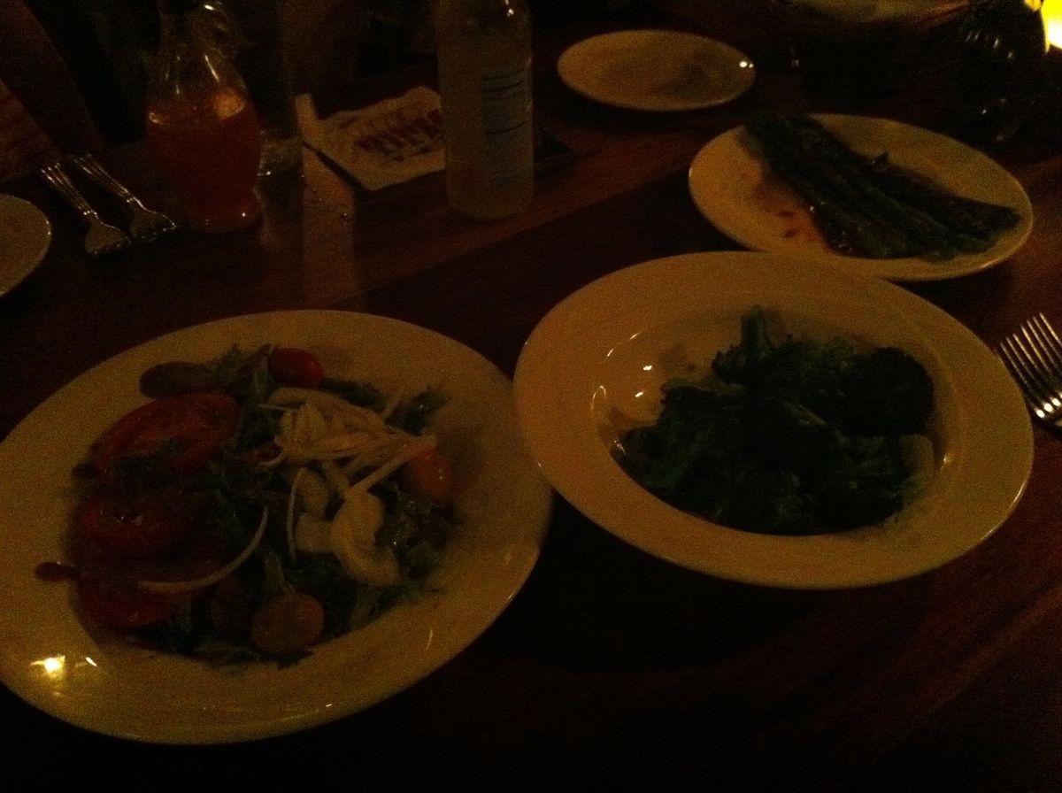 最後の夜はアウトリガーワイキキのフラグリルへ
雰囲気良くていいレストランで...