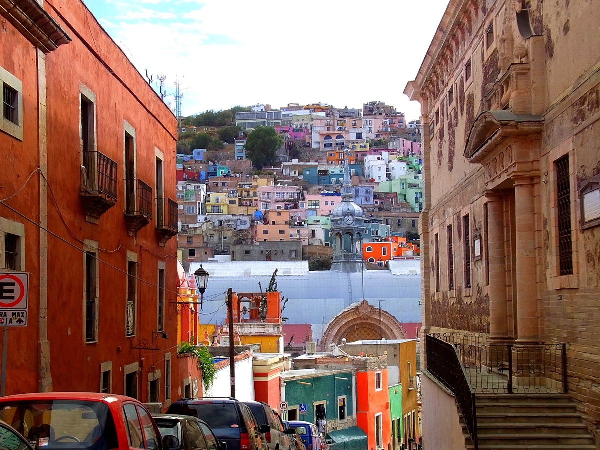 街全体が世界遺産のグアナファト
古城ホテルに宿泊