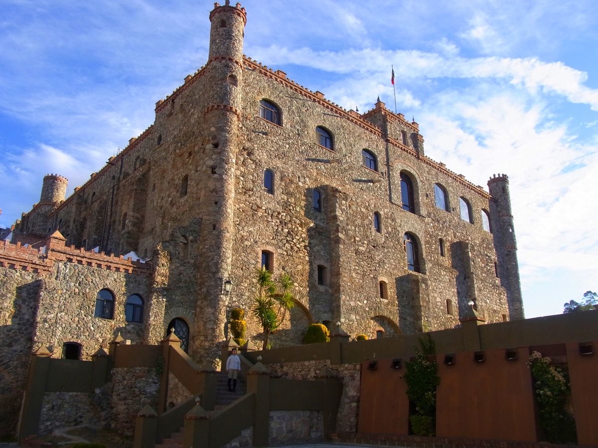 街全体が世界遺産のグアナファト
古城ホテルに宿泊