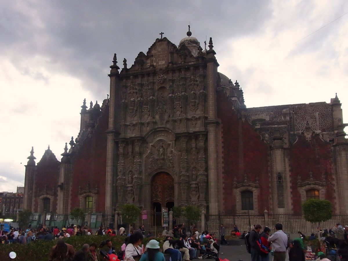 夜景も美しい首都メキシコシティ