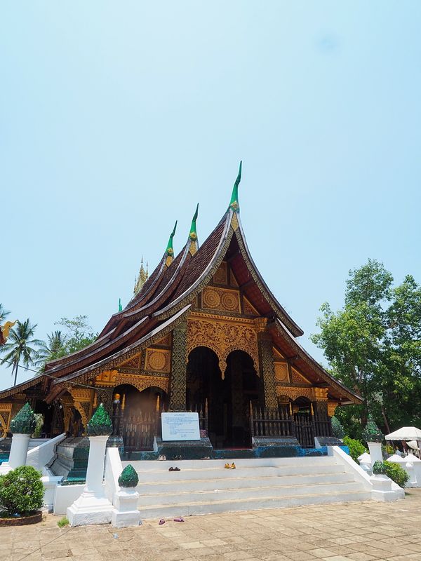 ラオス人民民主共和国・ルアンパバーン「ラオス  古都ルアンパバーン でのんびり」の写真：ルアンパバーン には仏教建築が点在