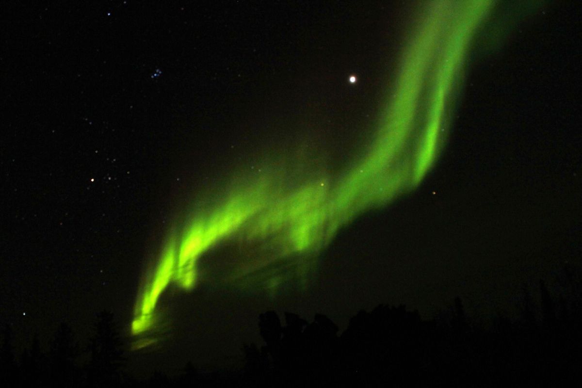 イエローナイフでオーロラハント
イエローナイフでは秋にもオーロラに出会えます