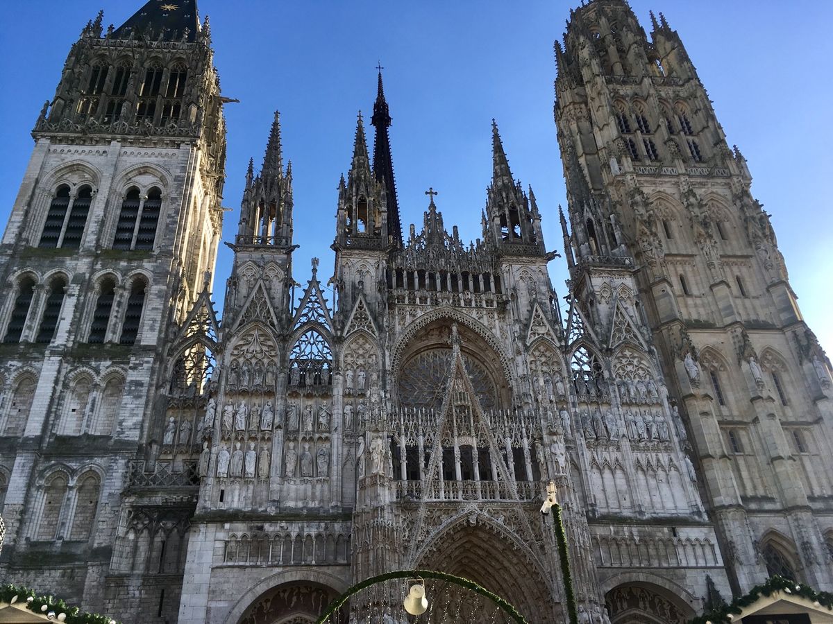 日本のクリスマスは商業的でさほど好きじゃないけど、フランスのクリスマスはと...