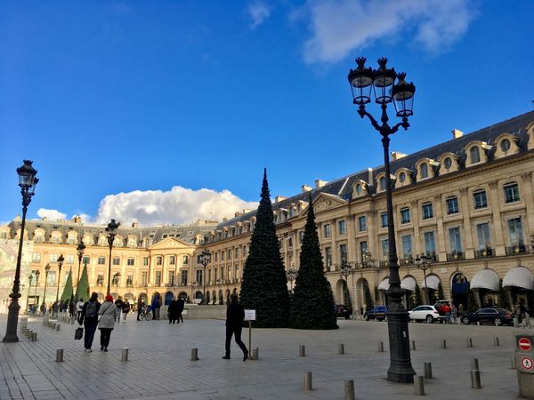 フランス「ボン　ボヤージュ！France」の写真：パリ市内。
ヴァンドーム広場は圧巻だった...