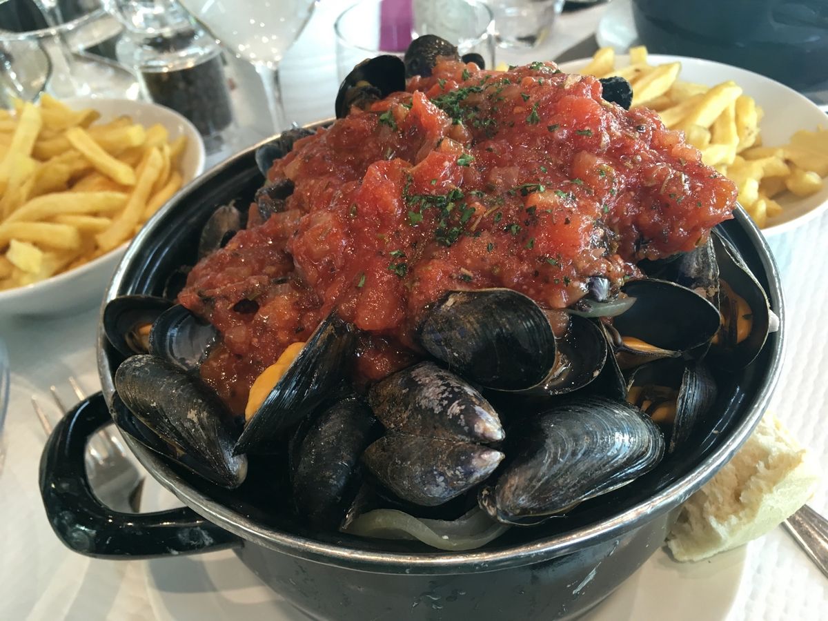 日本のクリスマスは商業的でさほど好きじゃないけど、フランスのクリスマスはと...