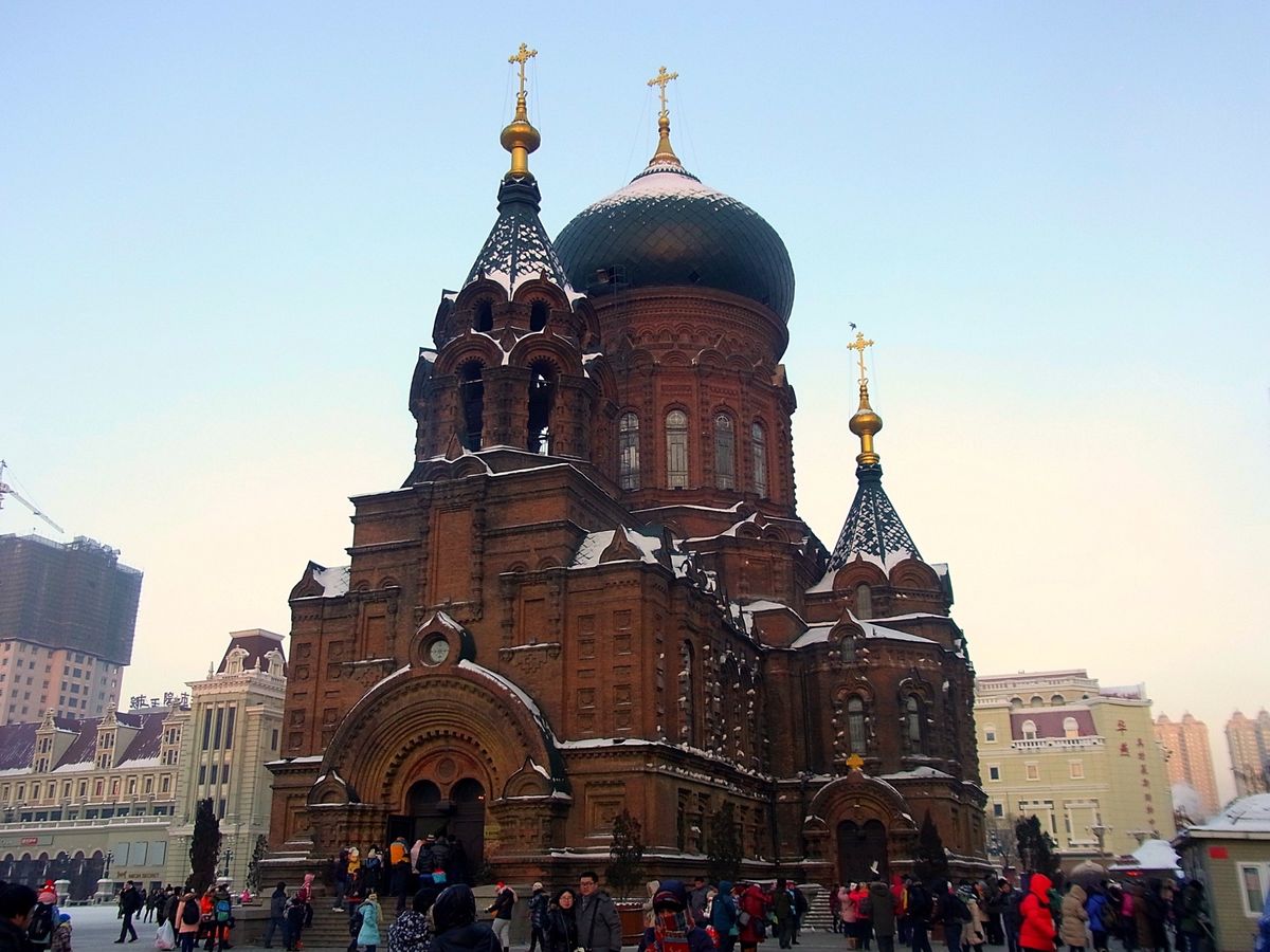 哈爾濱
街の中央にあり街のシンボルにもなっている聖ソフィア教会
氷祭りはラ...