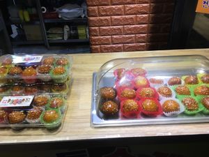 トンヨン。
名物のチュンムキムパプ。何の具材も入ってない海苔巻きなのに凄く...
