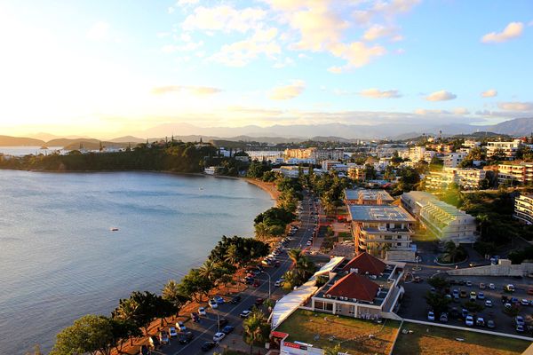 ニューカレドニア・ヌメア「ニューカレドニア　空と海の色がひとつになる島」の写真：ニューカレドニアは太平洋に浮かぶフランス...