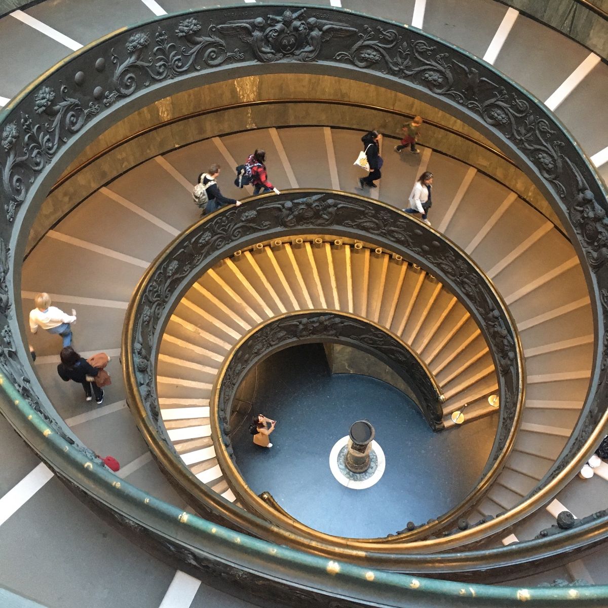 Vatican museum🎨
オンライン予約で朝一に行ったら、めちゃくち...