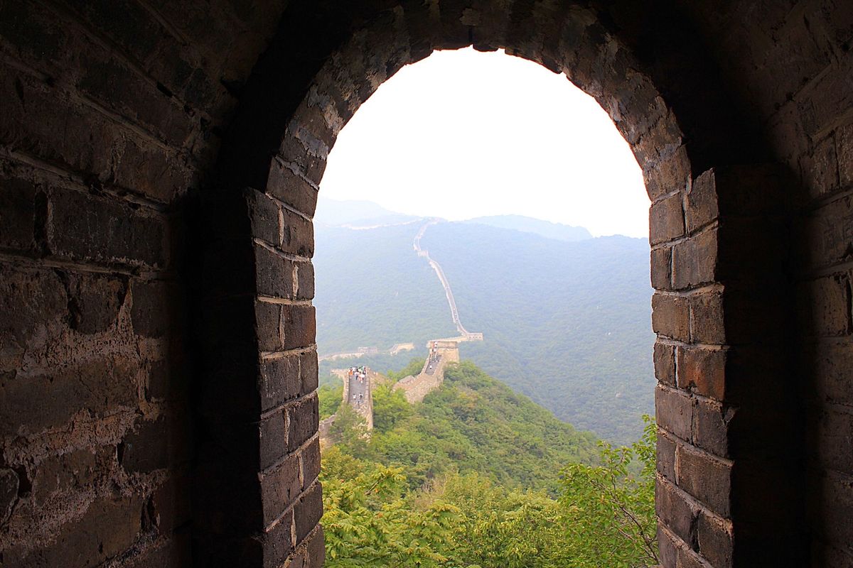 いざ世界最大の建造物　万里の長城へ
万里の長城へは値段交渉のうえ、ぼったく...