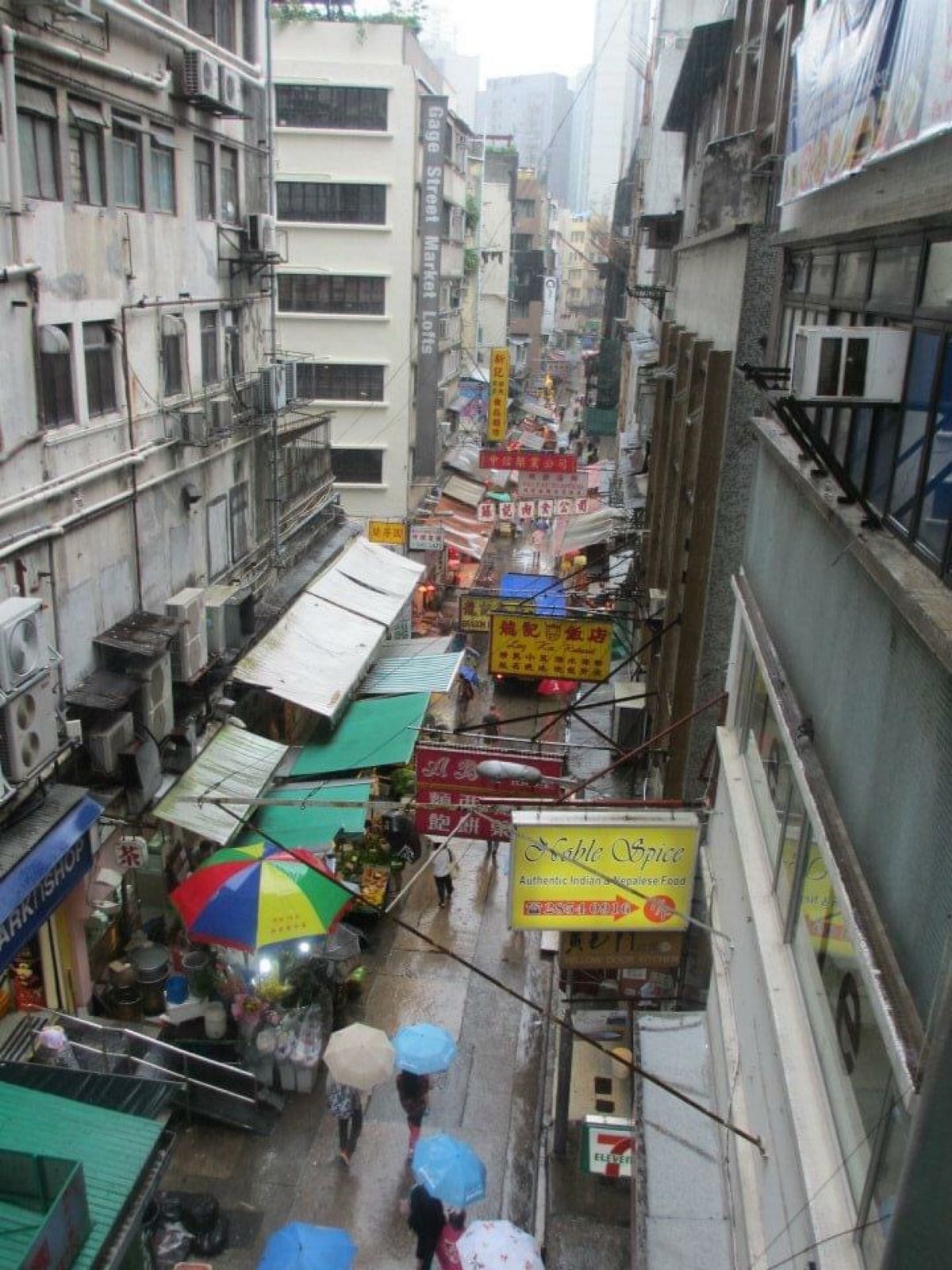 SOHO。過去に何度も行ってるのにナゾに毎回雨。オシャレな街並みなのに一度...